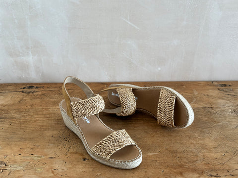 Alpargata MIORA CUERO