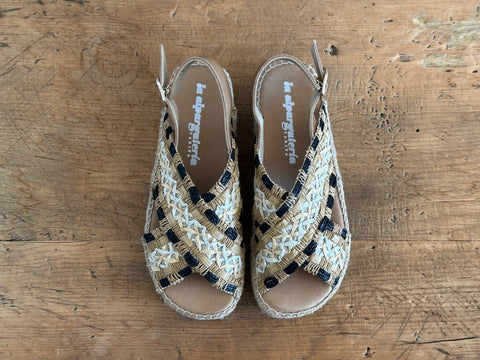 Alpargata NAIKE BEIGE